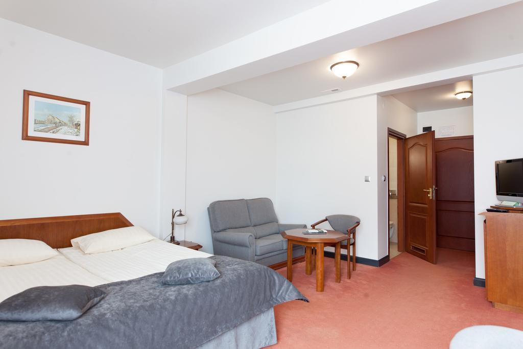 Piwnica Rycerska Kety Apartment
